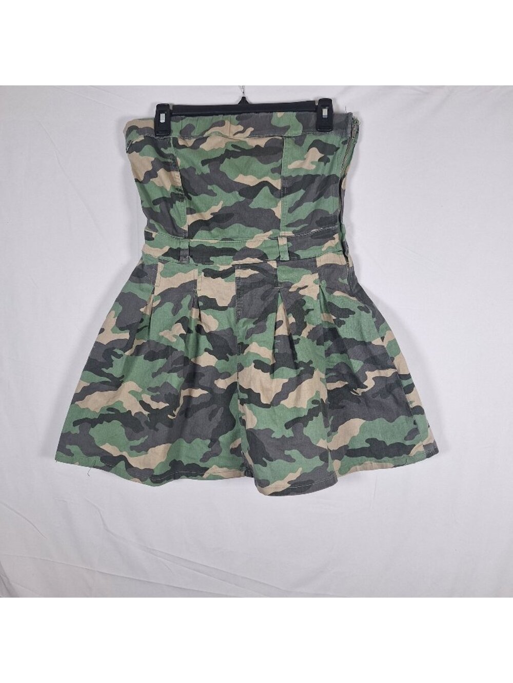 Forever 21 Camo Halter Dress size Medium